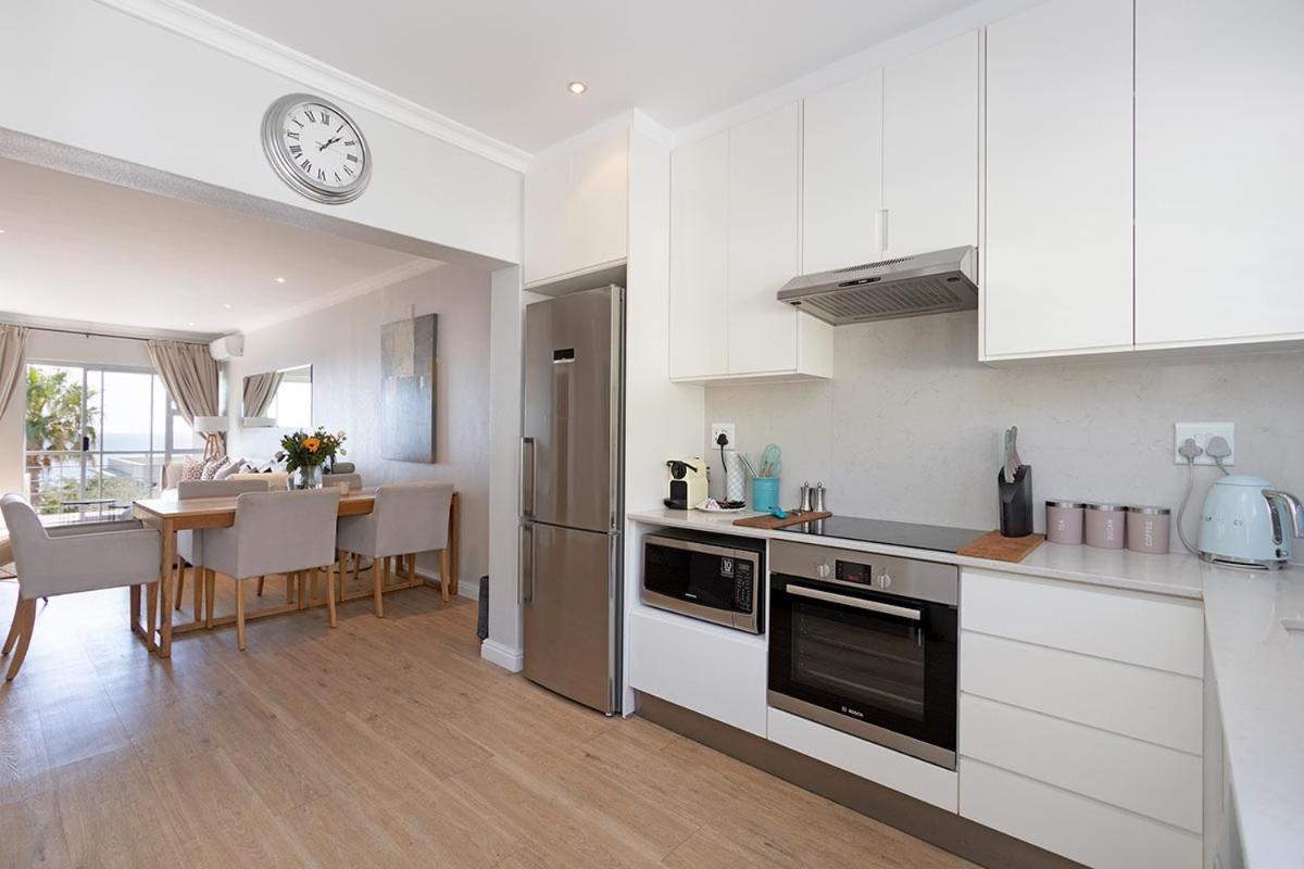 Stunning Sea View Apartment - Camps Bay Kapsztad Zewnętrze zdjęcie